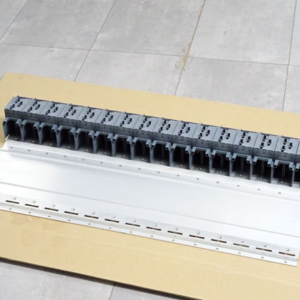 B&R ACOPOSmulti Montageplatte 16 Steckplätze 8B0M0160HW00.000-1 / Unbenutzt