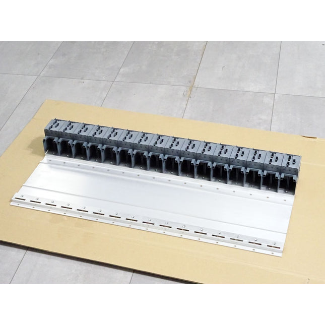 B&R ACOPOSmulti Montageplatte 16 Steckplätze 8B0M0160HW00.000-1 / Unbenutzt