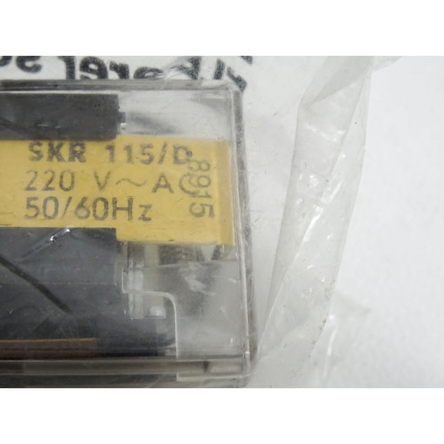 Elesta Miniaturrelais SKR 115/D 220VAC / Neu - Maranos.de