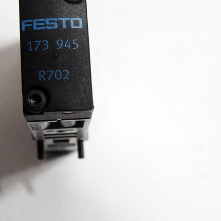 Festo Magnetventil 173945 CPA14-M1H-5/3-GS + 173991 CPA14-EB2-HR - Maranos.de