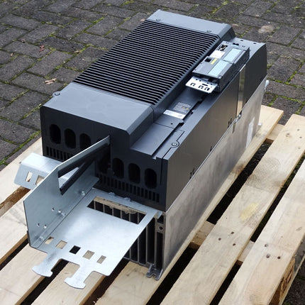 Siemens Sinamics PM240-2 6SL3210-1PE32-5AL0 132kW + 6SL3244-0BB12-1BA1 Neuwertig