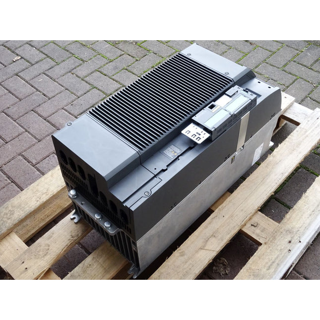 Siemens Sinamics PM240-2 6SL3210-1PE31-5AL0 75kW + 6SL3244-0BB12-1BA1 Neuwertig