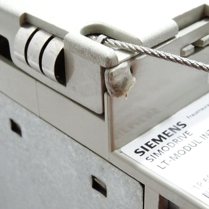 Siemens Simodrive LT-Modul INT.2x15A 6SN1123-1AB00-0AA2 - Abdeckung beschädigt