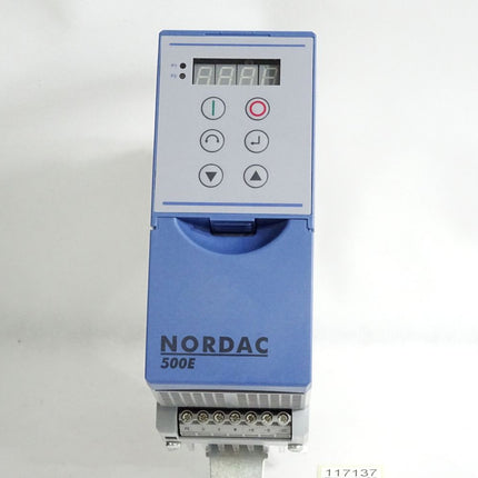 Nordac SK 500E-370-323-A SK500E-370-323-A Frequenzumrichter 0.37kW