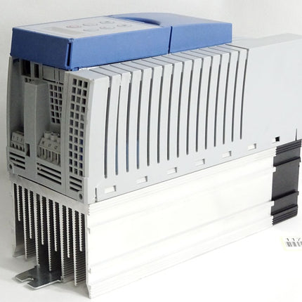 Nordac Frequenzumrichter SK500E-301-340-A 3.0kW - Gehäuse leicht beschädigt