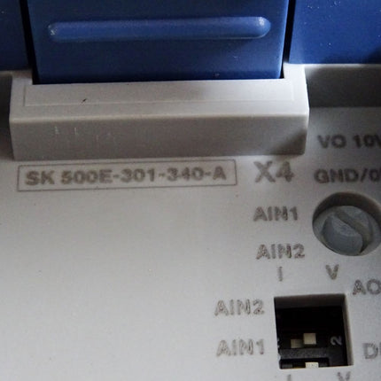 Nordac Frequenzumrichter SK500E-301-340-A 3.0kW - Gehäuse leicht beschädigt