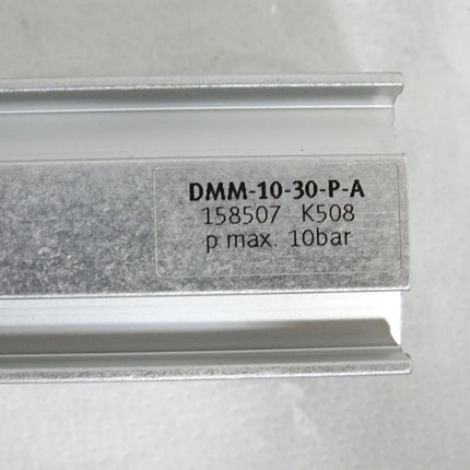 Festo 158507 DMM-10-30-P-A Kompaktzylinder / Neu OVP