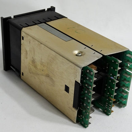 Eurotherm Regler 810-047-000-070-613-12-112-000-09-00 - Maranos.de