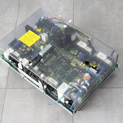 Fanuc Servoverstärker A16B-2000-0062 /05C A16B-3200-0440 /04C