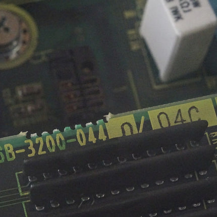 Fanuc Servoverstärker A16B-2000-0062 /05C A16B-3200-0440 /04C