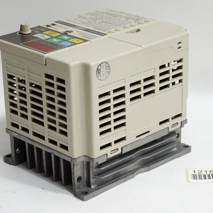 Omron Yaskawa Sysdrive Inverter 3G3MV-A4004 0.55kW