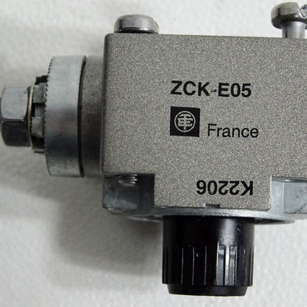 Telemecanique Limit switch XCKJ110513 XCKJ ZCK J11 J01 E05 / Neu OVP
