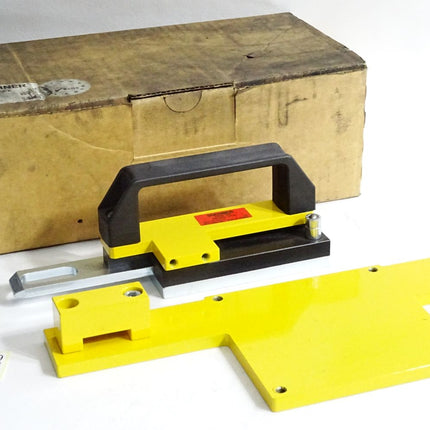 Euchner Riegel TZ-A 057736 für Sicherheitsschalter TZ / Neu OVP