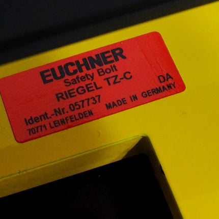 Euchner Riegel TZ-C 057737 für Sicherheitsschalter TZ / Neu OVP