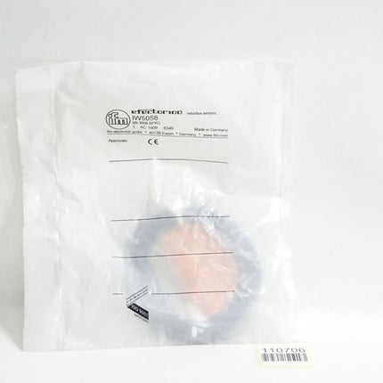Ifm Electronic IW5058 IW-3008-BPKG Induktiver Sensor / Neu OVP - Maranos.de