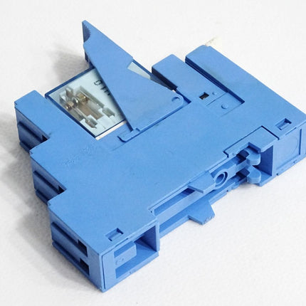 Finder Relais 44.52.9.024.0000 24VDC 6A 250VAC + Sockel 95.95.1 - Maranos.de