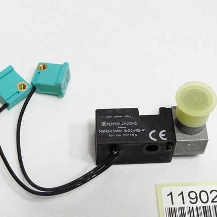 Pepper+Fuchs Tuenkers Induktives Abfrageset NBN2-F581W-100S4-E8-V1 201596 / Neu - Maranos.de