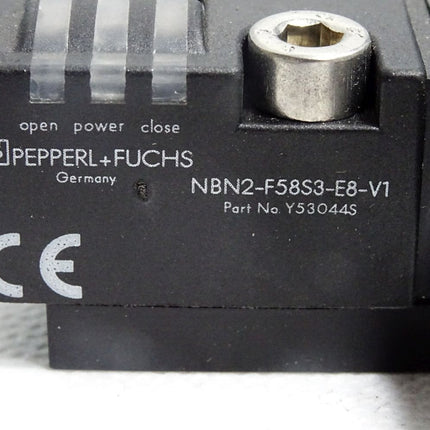 Pepperl+Fuchs Induktiver Sensor NBN2-F58S3-E8-V1 Y53044S / Neu - Maranos.de