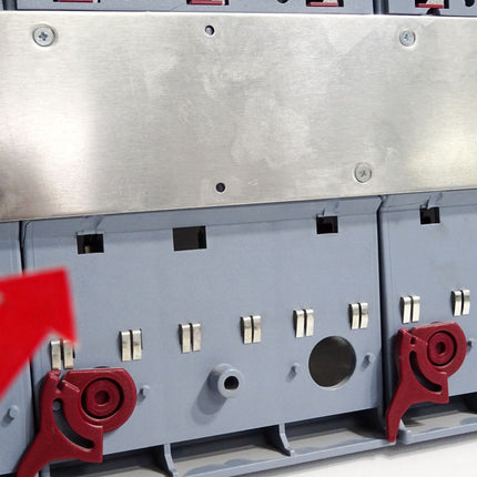 B&R 3BP150.4 Rev.C0 2005 Rückwandmodul 15 Steckplätze - Halterung gebrochen - Maranos.de