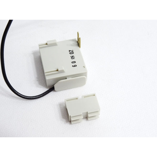 Siemens 3TX7402-3T Überspannungsbegrenzer / Neu - Maranos.de