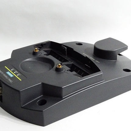 Siemens Charging Station 6AV6671-5CE00-0AX1 / Halterung gebrochen funktionsfähig