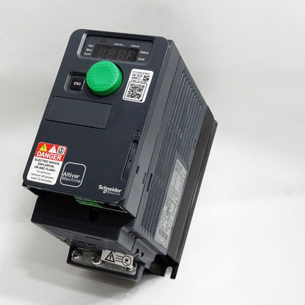 Schneider Electric Altivar Machine 0.75kW ATV320U07M2C 0.75kW / Neu OVP