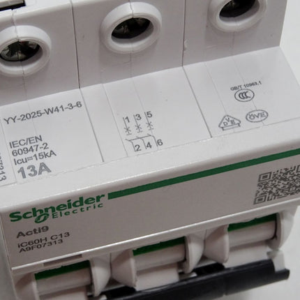 Schneider Electric Leitungsschutzschalter Acti9 iC6H C13 13A A9F07313 / Neu