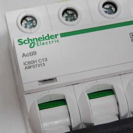 Schneider Electric Leitungsschutzschalter Acti9 iC6H C13 13A A9F07313 / Neu