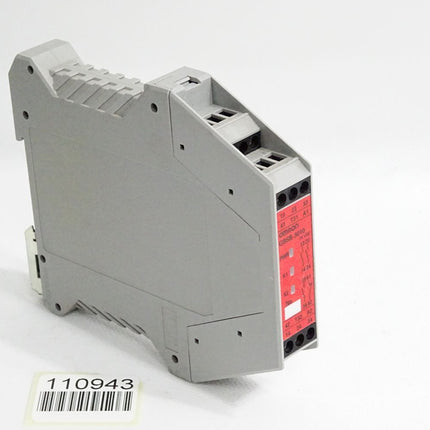 Omron Safety Relay Unit G9SB-3010 - Maranos.de