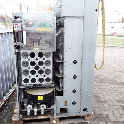 Siemens Simovert Frequenzumrichter 6SE7032-6EG60-Z G91