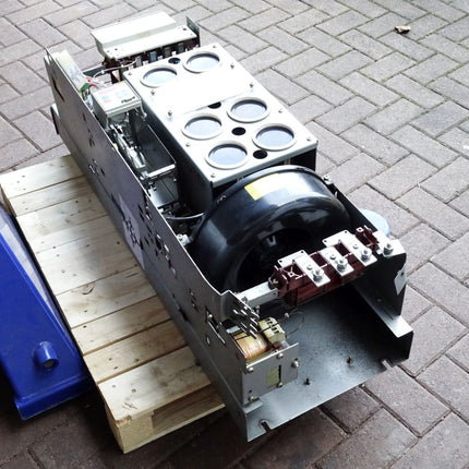 Siemens Simovert Frequenzumrichter 6SE7031-8EF60-Z G91