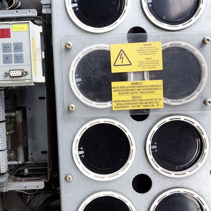 Siemens Simovert Frequenzumrichter 6SE7031-8EF60-Z G91