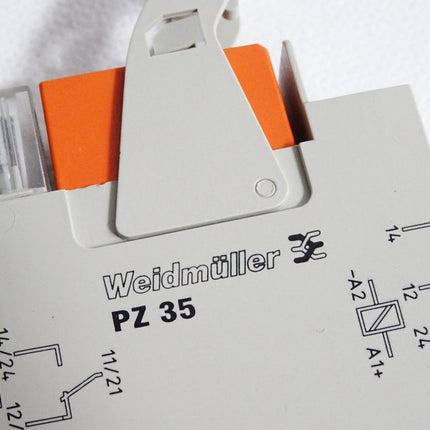 Weidmüller Sockel PZ35 853669 + Relais RT424024 / Unbenutzt