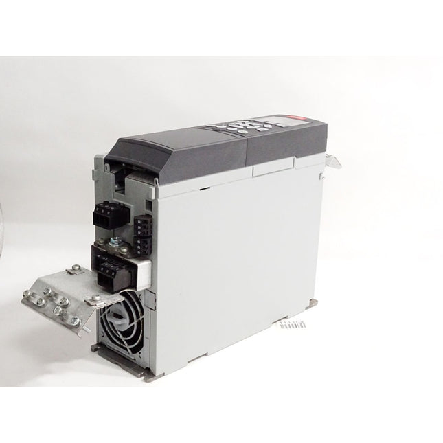 Danfoss VLT Automation Drive Frequenzumrichter 131B1323 3.0kW FC-302P3K0T5E20H1 - Maranos.de
