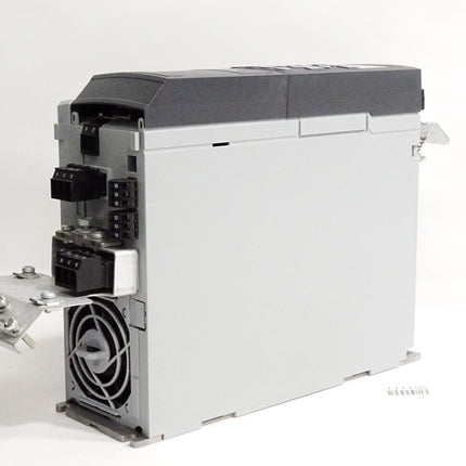 Danfoss VLT Automation Drive Frequenzumrichter 131B4777 0.75kW FC-302PK75T5E20H1 - Maranos.de