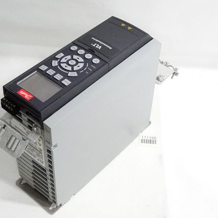Danfoss VLT Automation Drive Frequenzumrichter 131B4777 0.75kW FC-302PK75T5E20H1 - Maranos.de