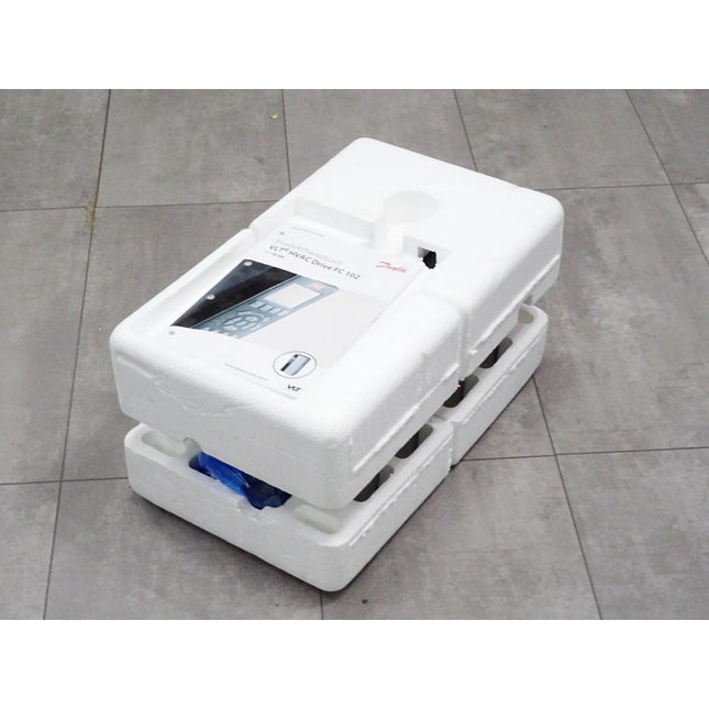 Danfoss VLT Automation Drive 131B3343 1.5kW FC-102P1K5T4E55H1 / Neu OVP - Maranos.de