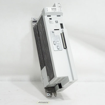 Lenze Inverter I51AE222F100100010 2.2kW 13527746 0-400/480 VAC / Neuwertig