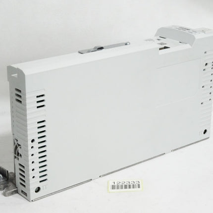 Lenze Inverter I51AE222F100100010 2.2kW 13527746 0-400/480 VAC / Neuwertig