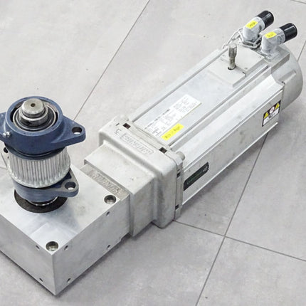 Control Techniques 142U2B 142U2B30XBBECA165240-SPU 3000rpm B Getriebe 1:6.75 - Maranos.de