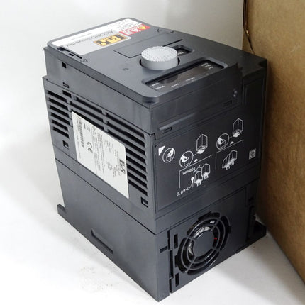 B&R 8I66T400075.0P-000 Rev.C0 0.75kW Base device / Unbenutzt mit Lagerspuren - Maranos.de