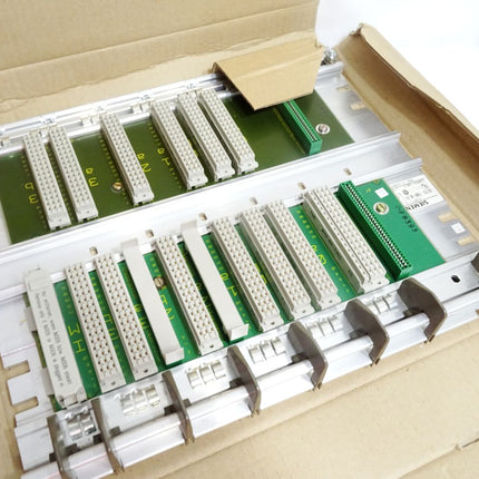 Siemens Subrack CR0 6ES5700-0LB11 6ES5 700-0LB11 6-slot / Neu