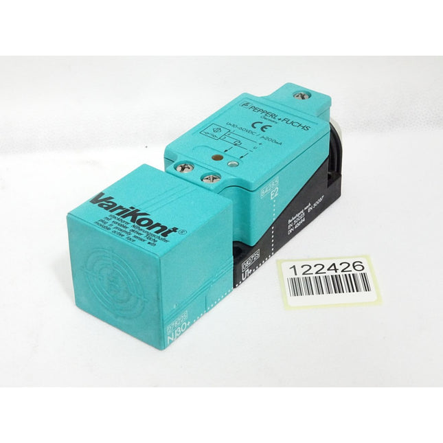 Pepperl+Fuchs Induktiver Sensor NJ30+U1+E2 / Unbenutzt mit Lagerspuren