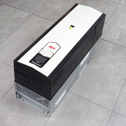 ABB Drive ACS880-01-96A-5 ACS880-01-96A-5+D150+E200+K470 55kW - Maranos.de
