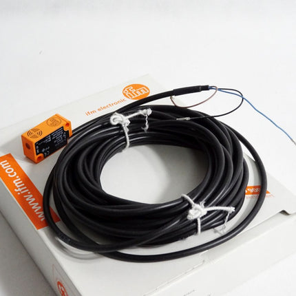 Ifm electronic Induktiver Sensor IS5005 IS-3002-BPKG/6M / Neu OVP