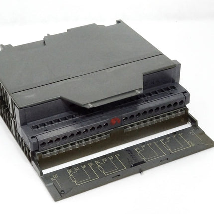 Siemens S7-300 SM332 6ES7332-5HD00-0AB0 6ES7 332-5HD00-0AB0