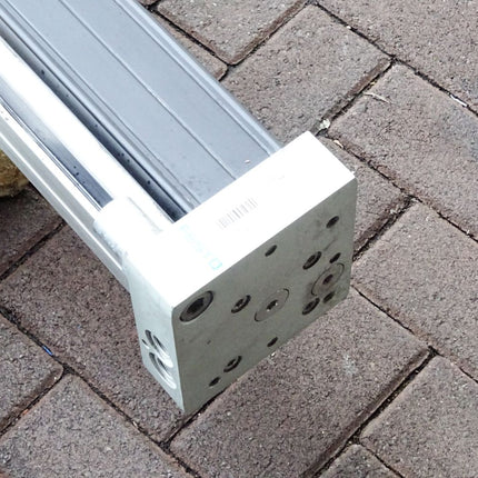 Festo Linearantrieb DGC-63-1400-GF-PPV-A 532451 / Unbenutzt mit Lagerspuren