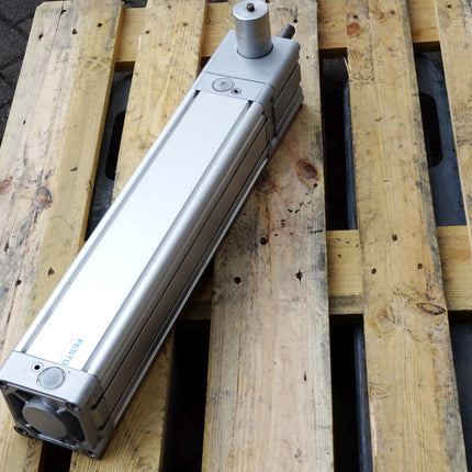 Festo Normzylinder DNC-100-400-PPV-KP 163462 / Unbenutzt mit Lagerspuren - Maranos.de