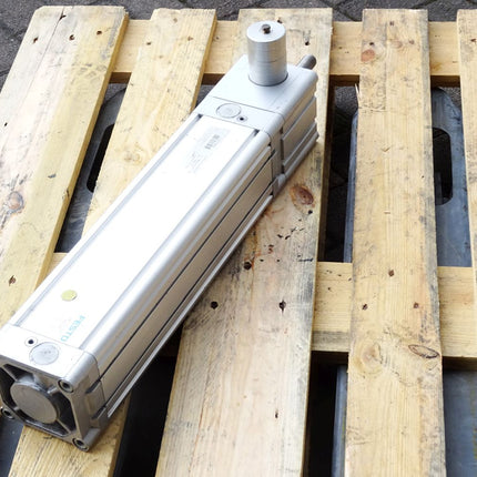 Festo Normzylinder DNC-100-320-PPV-KP 163462 / Unbenutzt mit Lagerspuren - Maranos.de