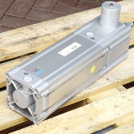 Festo Normzylinder DNC-125-200-PPV-KP 163494 / Unbenutzt mit Lagerspuren - Maranos.de